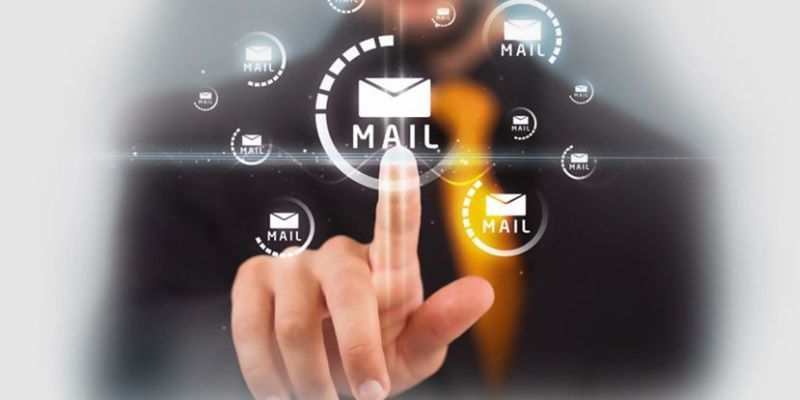 Liên hệ qua email giúp bạn trình bày rõ ràng vấn đề cần giải đáp